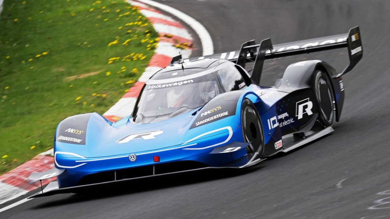 Volkswagen ID. R electric race car-Nurburgring EV lap record-3