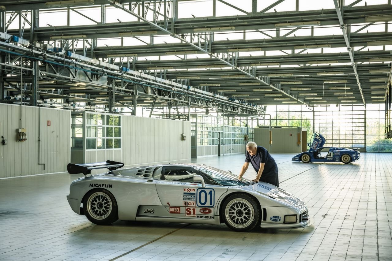 Romano Artioli-Bugatti EB110-2