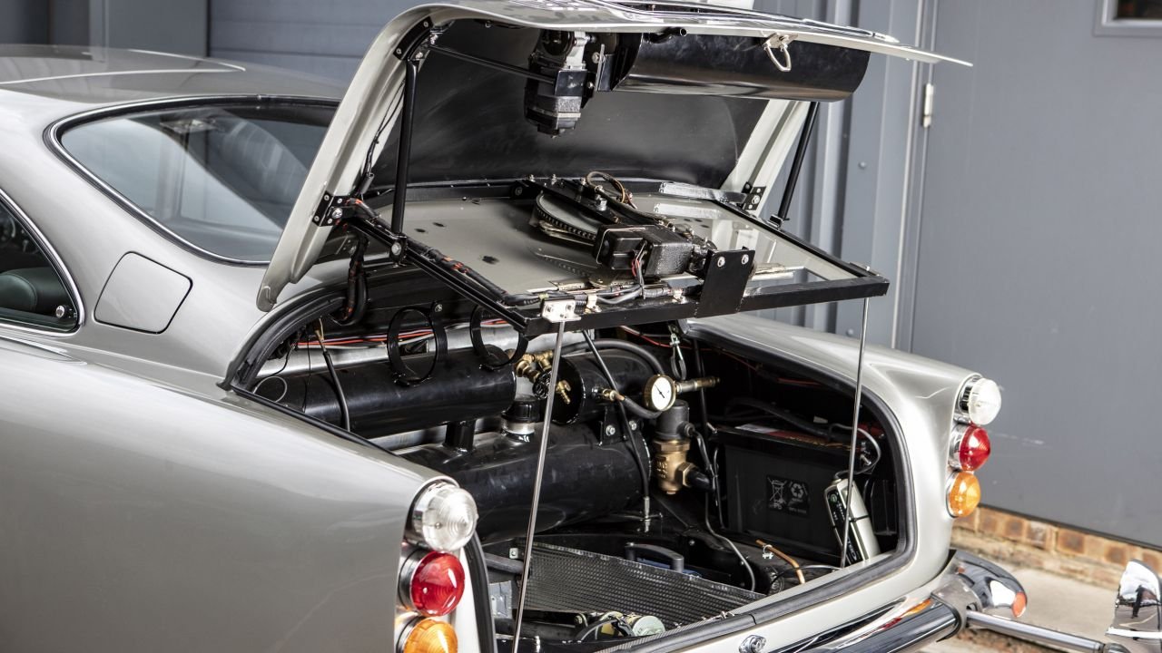 1965-aston-martin-db5-goldfinger-spec-1 (3)