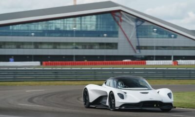 Aston Martin Valhalla-Dynamic Debut-1
