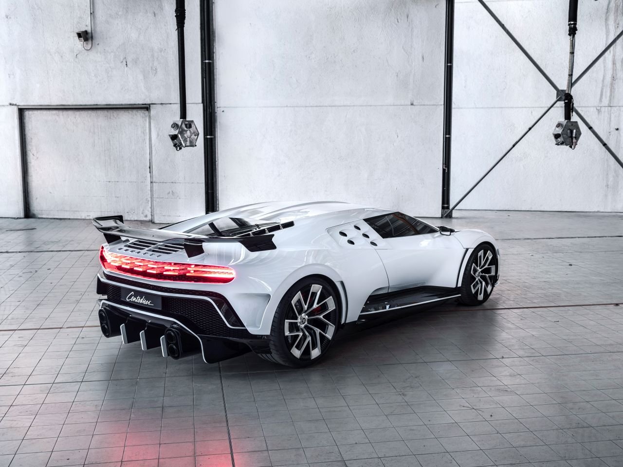 Bugatti Centodieci-Pebble-Beach-5