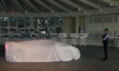 Bugatti EB110 Tribute-Pebble Beach-teaser-2