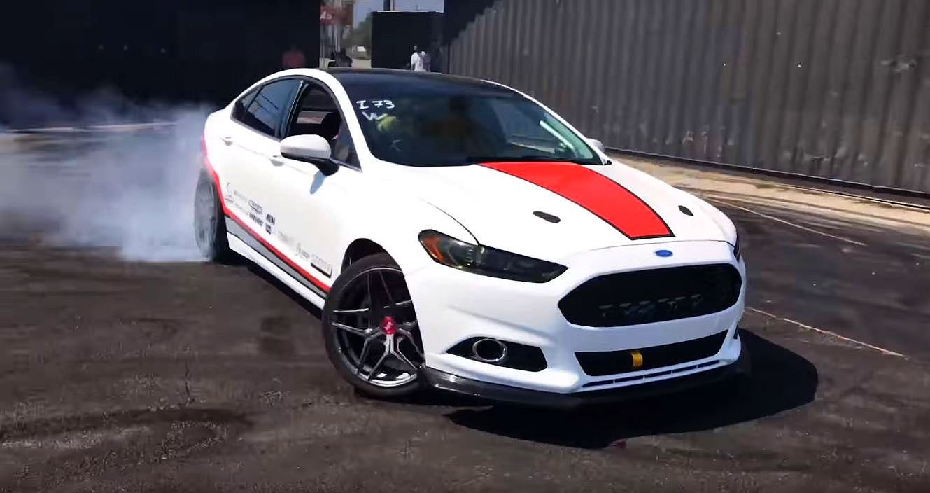 Hoonigan Ford Fusion V8-drift