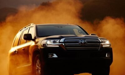 Toyota-Land_Cruiser-2016