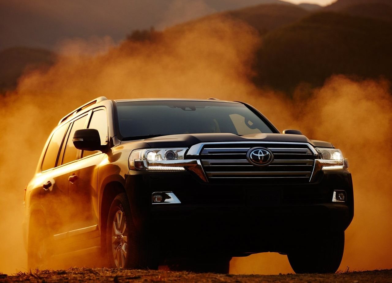 Toyota-Land_Cruiser-2016