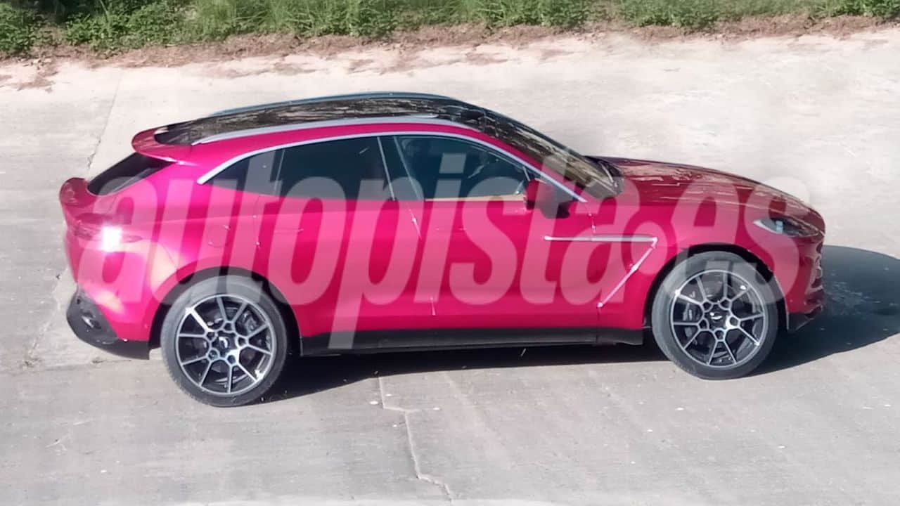 2020 Aston Martin DBX-leaked-spy-images-4