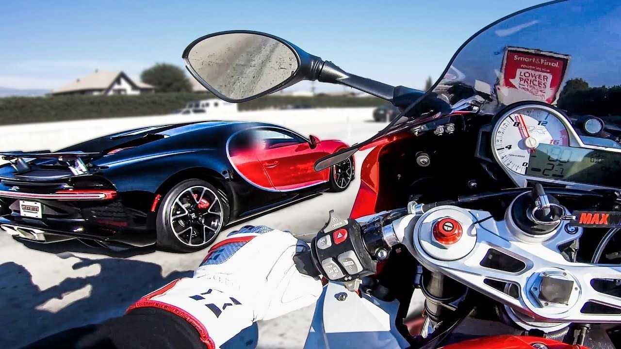 Bugatti Chiron-BMW S1000RR-street racing