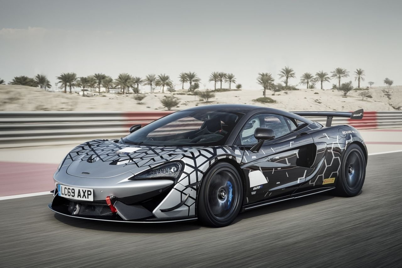 Small-11626-McLaren-620R-