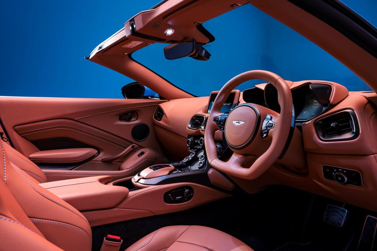 Aston Martin Vantage Roadster-2021-5