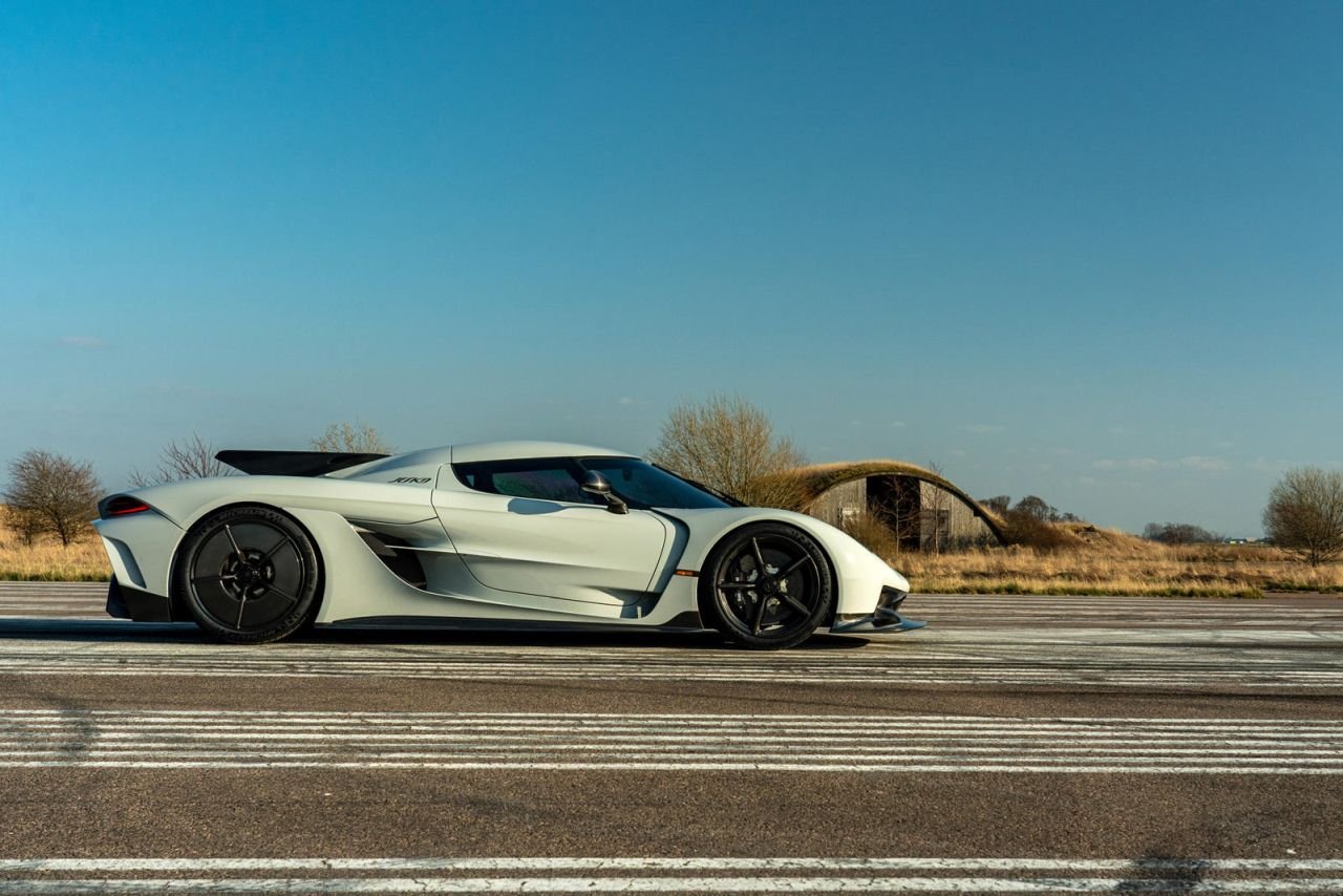 Koenigsegg Jesko Absolut-4