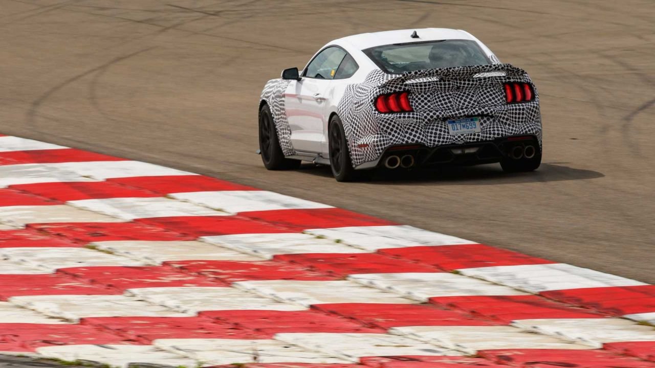 2021-ford-mustang-mach-1-track-testing (1)