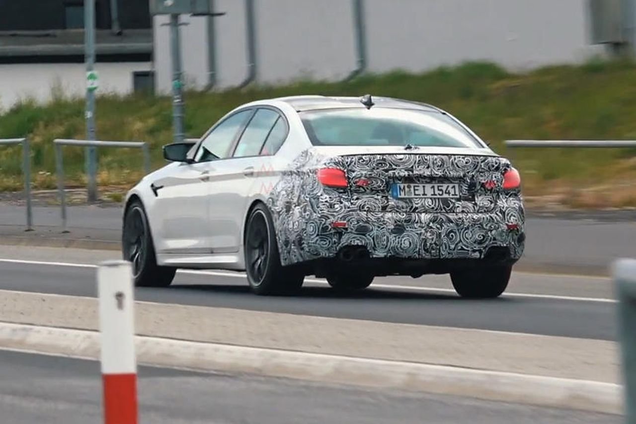 BMW M5 CS-2