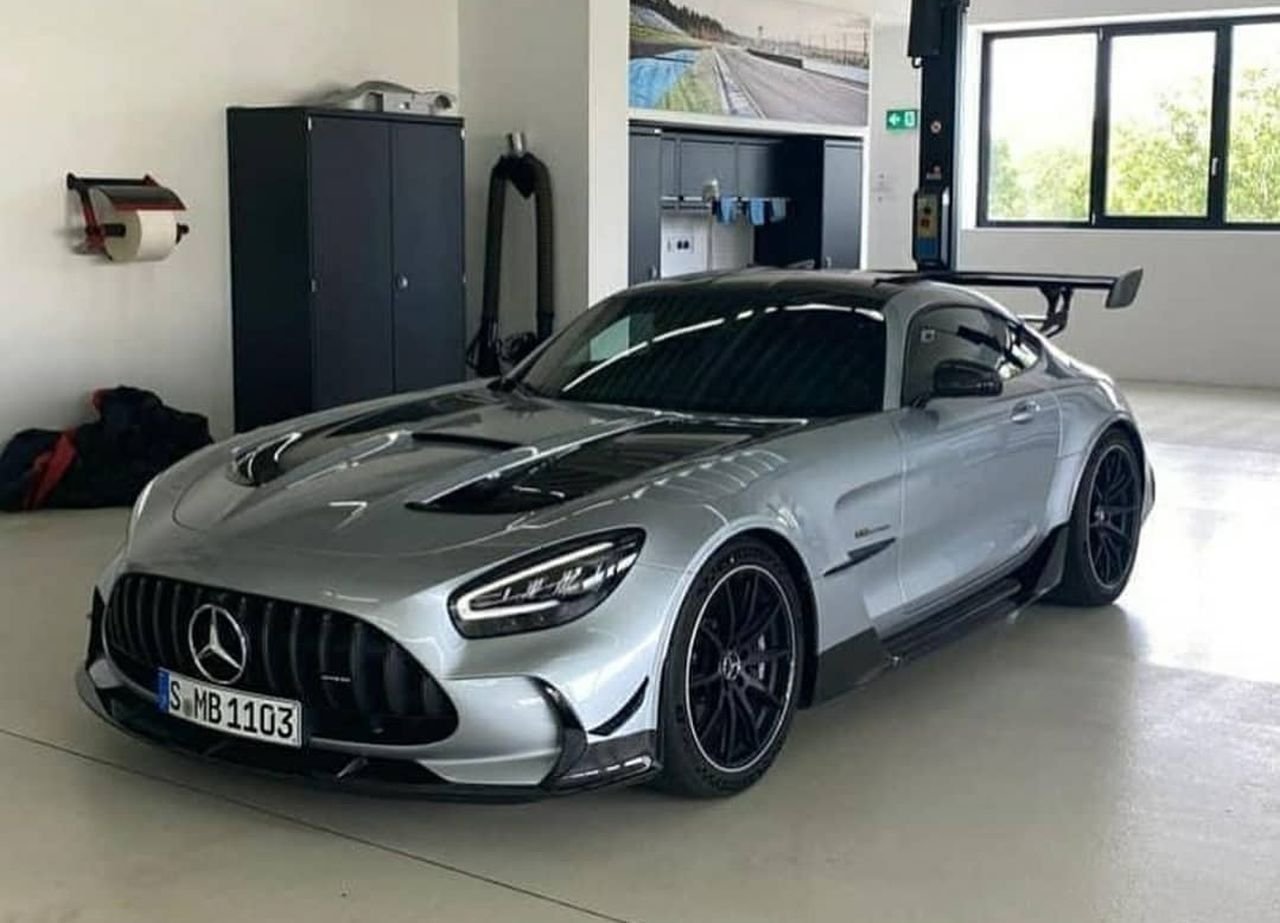 Mercedes-AMG GT R Black Series leaked image-1