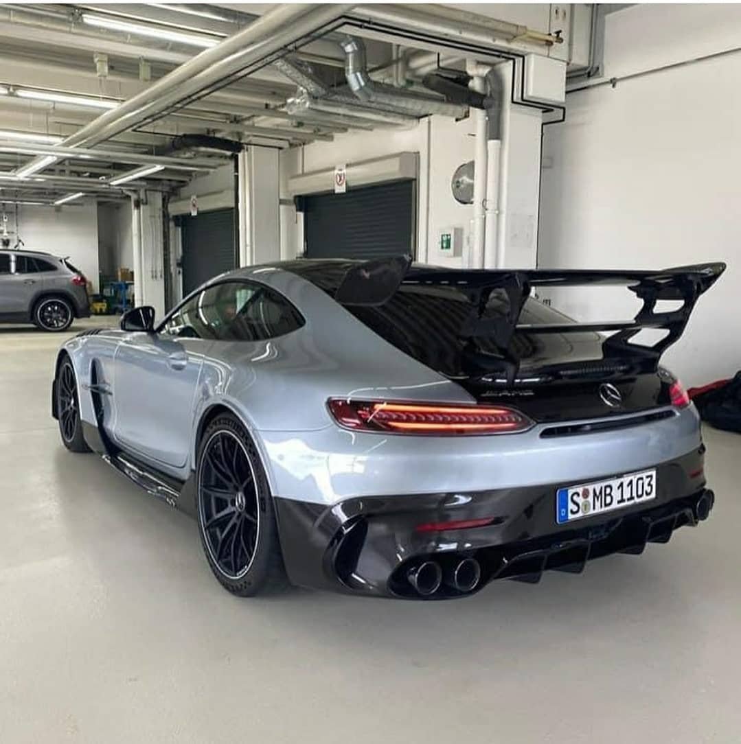 Mercedes-AMG GT R Black Series leaked image-3
