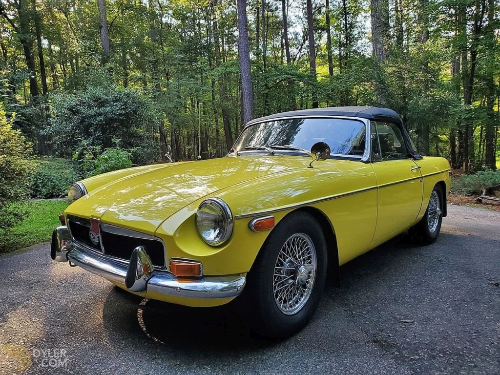 1973 MGB Roadster-Yellow
