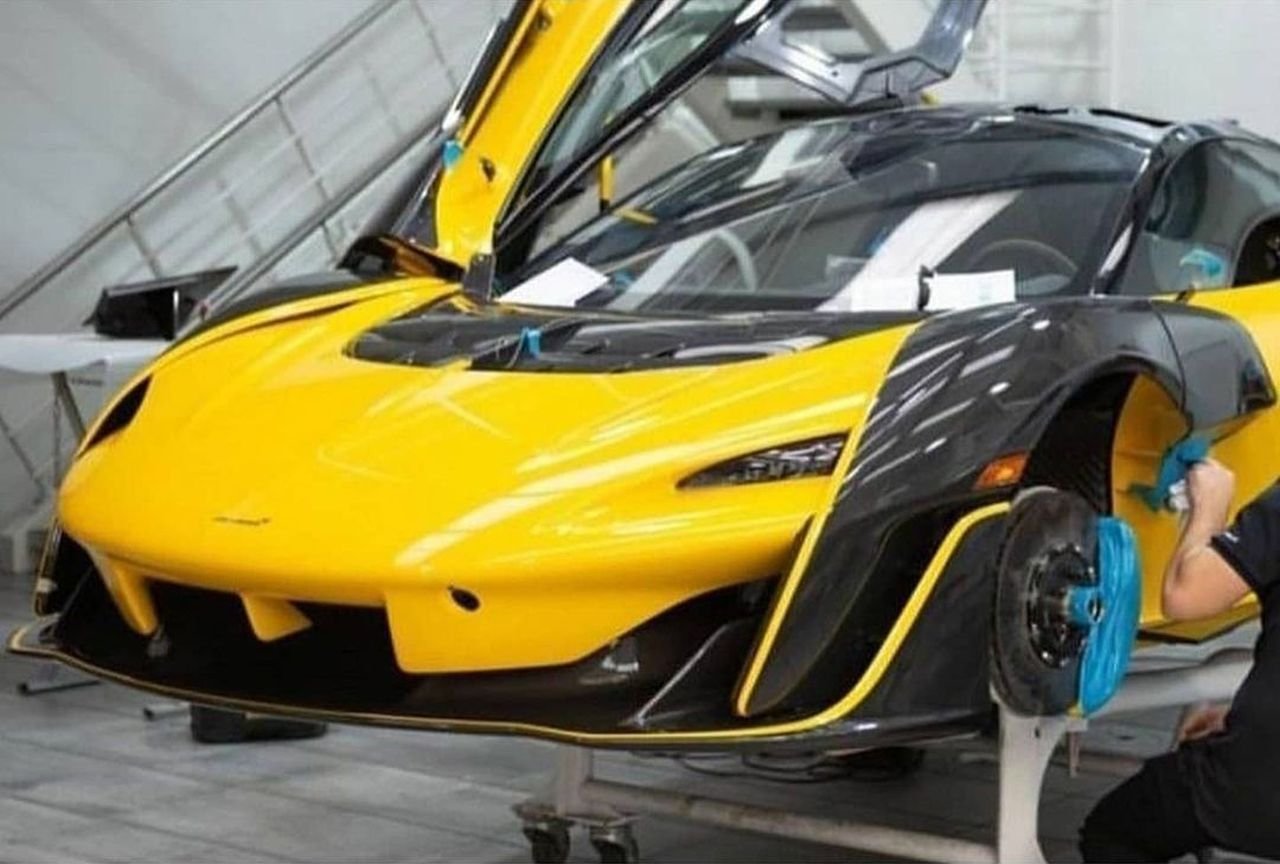 McLaren Sabre-yellow-black-leaked-image-1