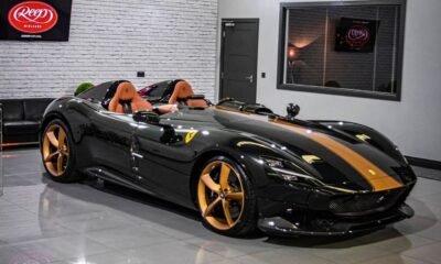 Green-Gold-Ferrari Monza SP2-UK-4
