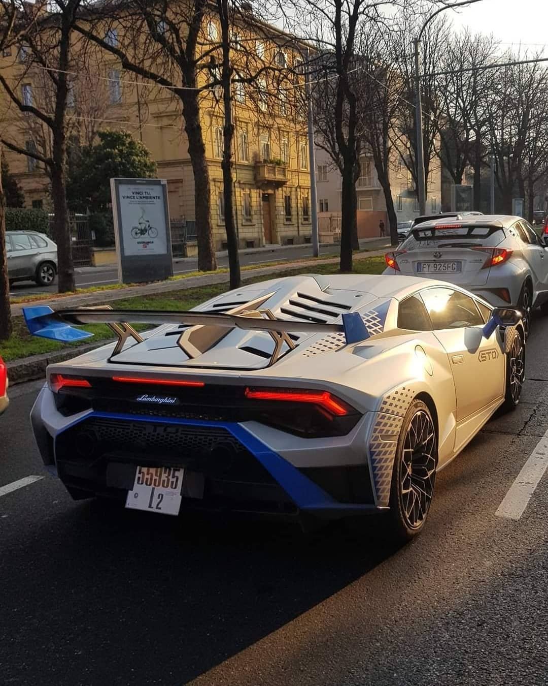 Matte-White-Lamborghini-Huracan-STO-1