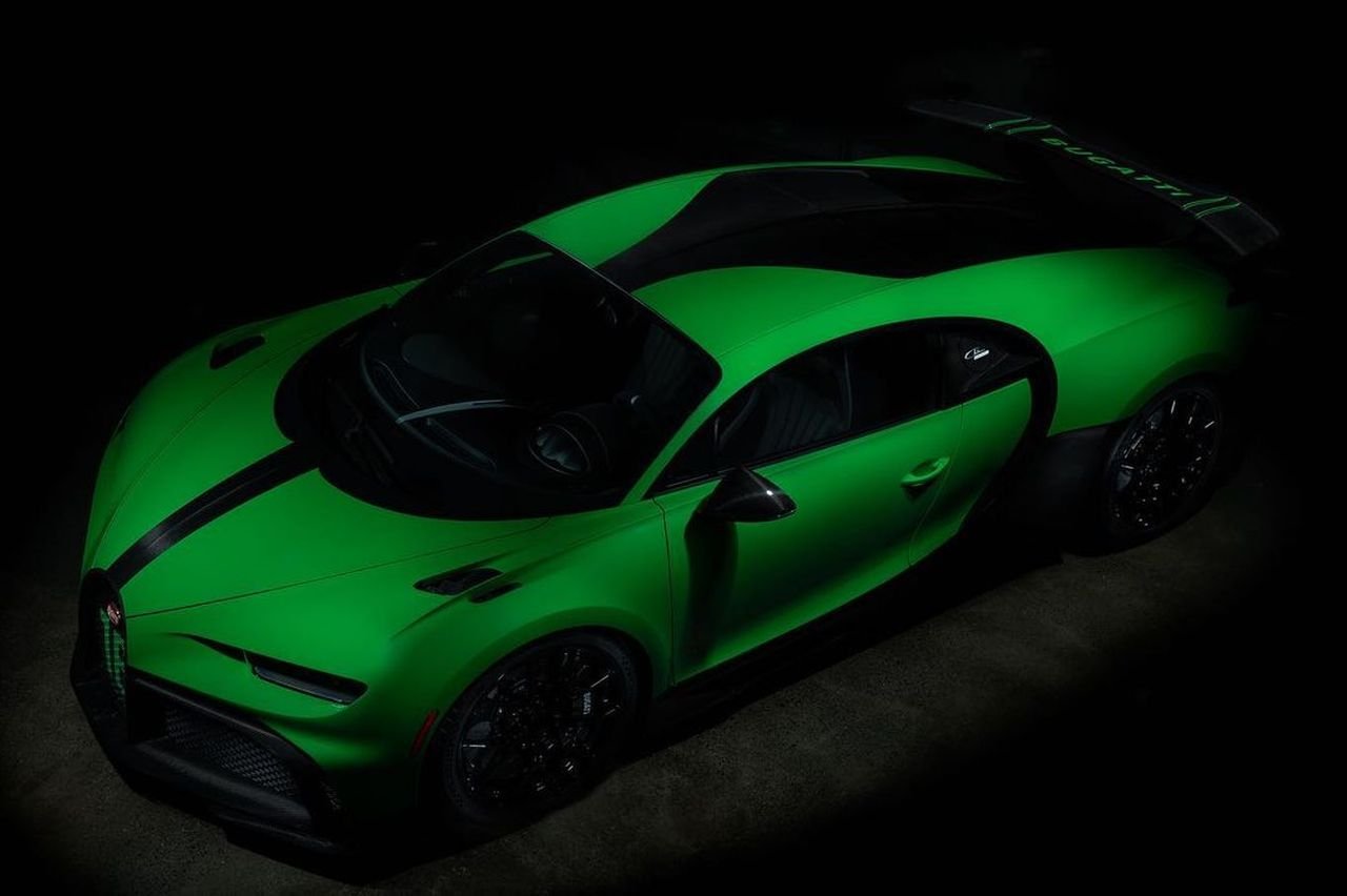 Viper Green Bugatti Chiron Pur Sport-Canada-1