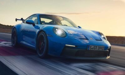 2022-porsche-911-gt3-nose-headlights-on