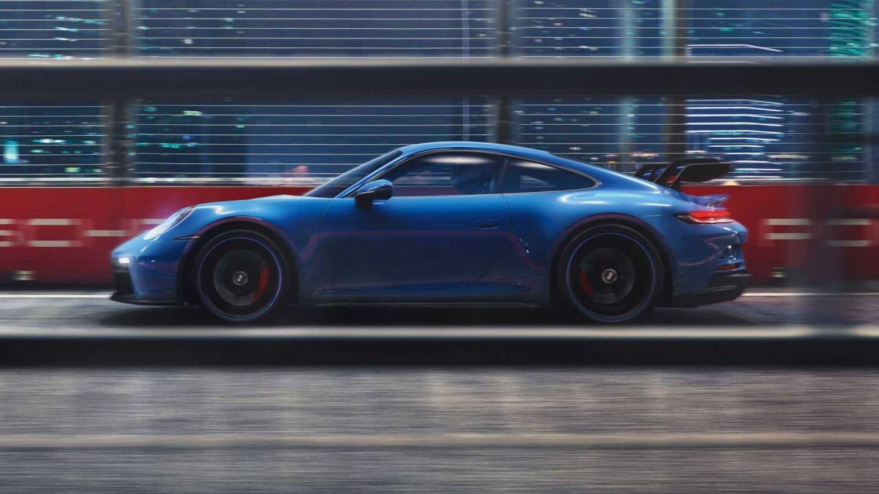 2022-porsche-911-gt3-side