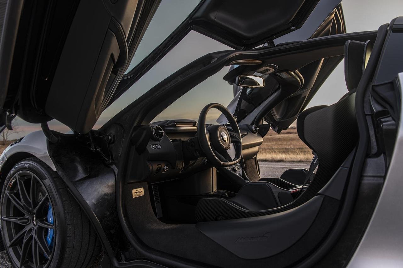 Hennssey-McLaren 765LT-HPE1000-3
