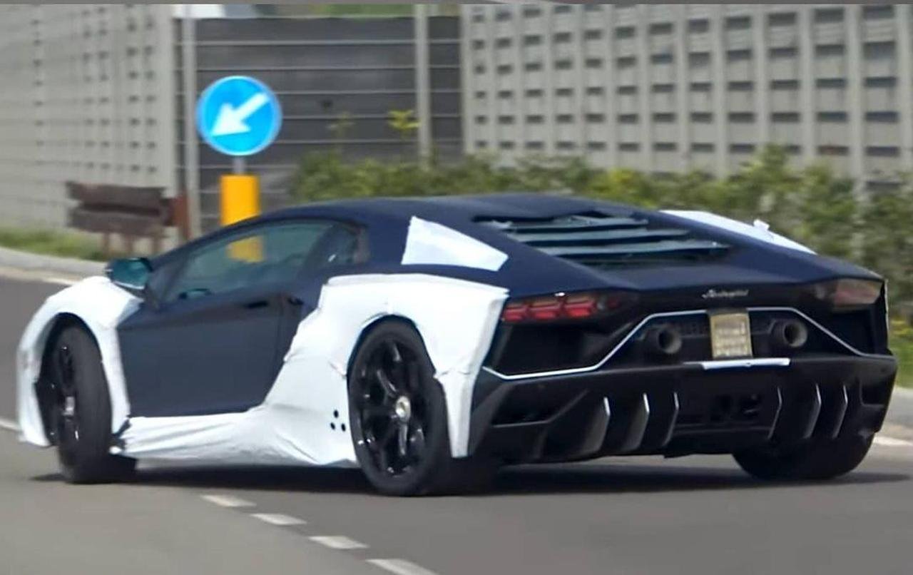 Lamborghini Aventador SJ-Final Aventador-8
