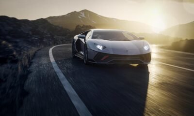 Aventador-Ultimae-Coupe.jpg
