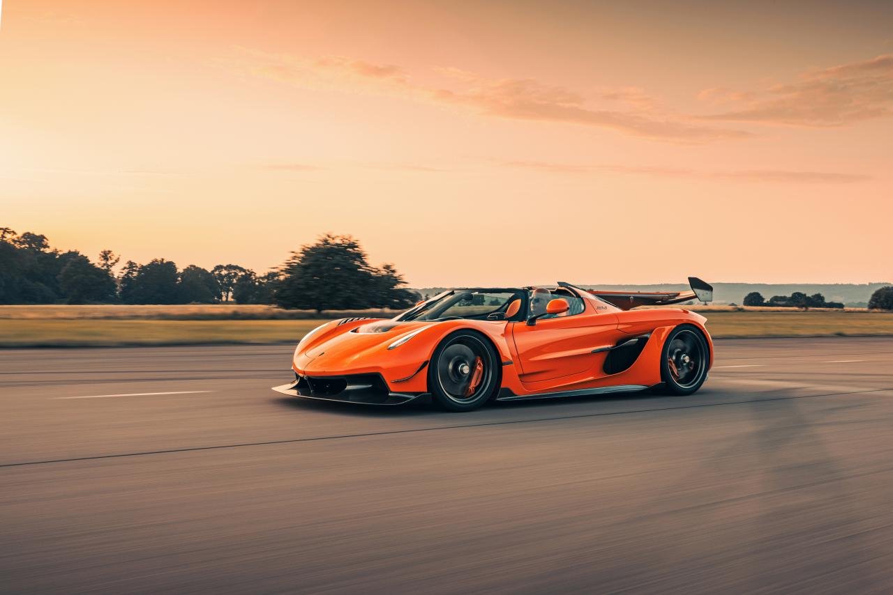 Koenigsegg Jesko-Orange-Pre-Series-Production-1