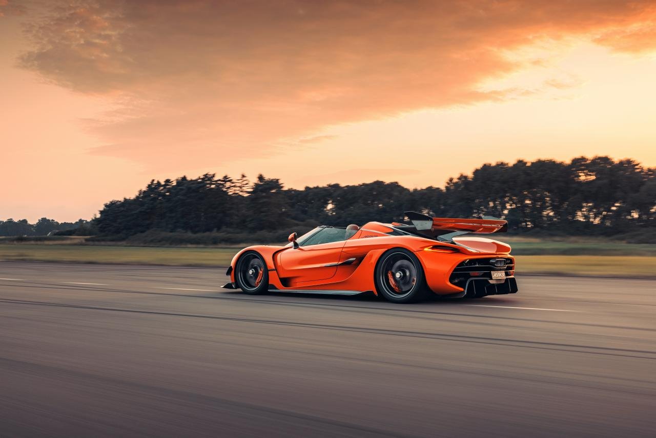 Koenigsegg Jesko-Orange-Pre-Series-Production-2