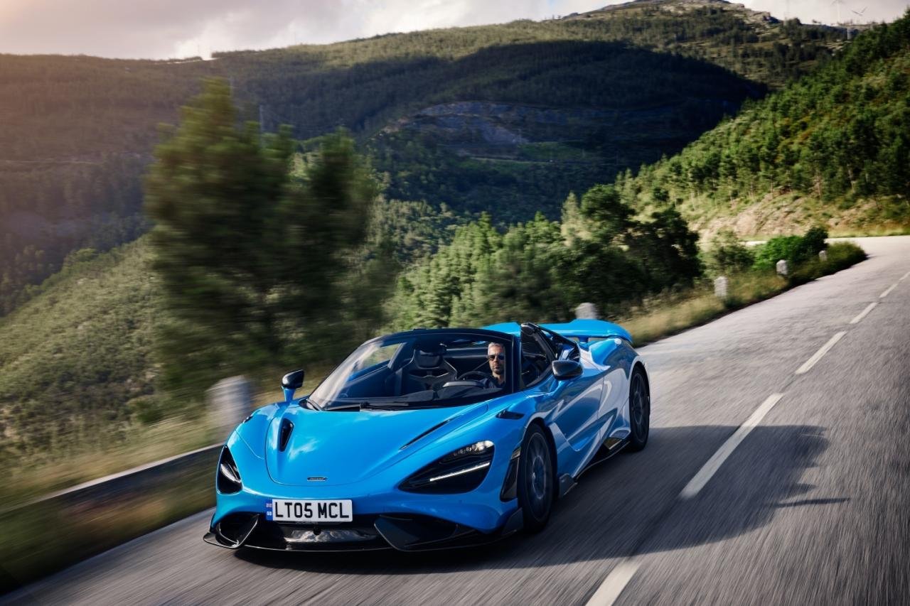 Small-13432-McLaren765LTSpider