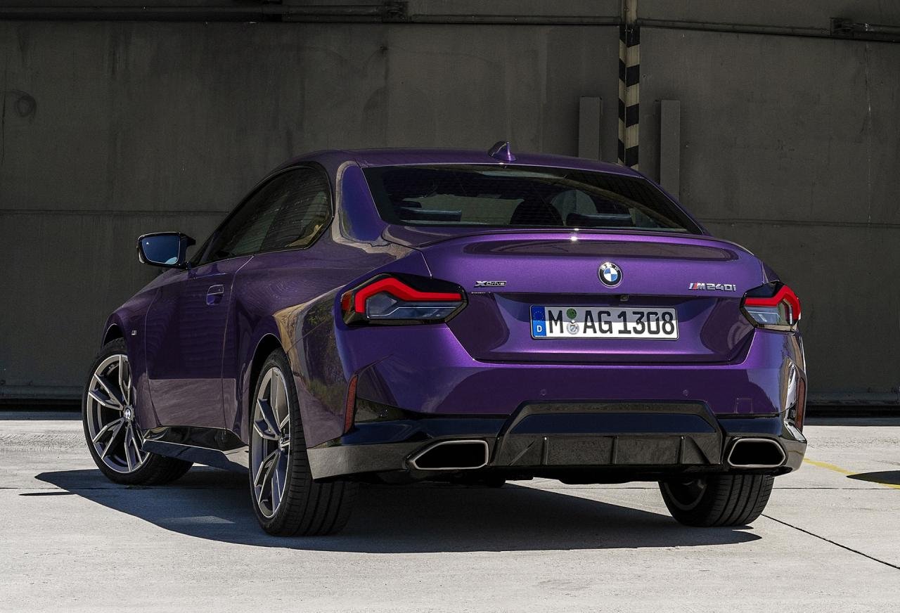 2022 BMW 2 Series-2