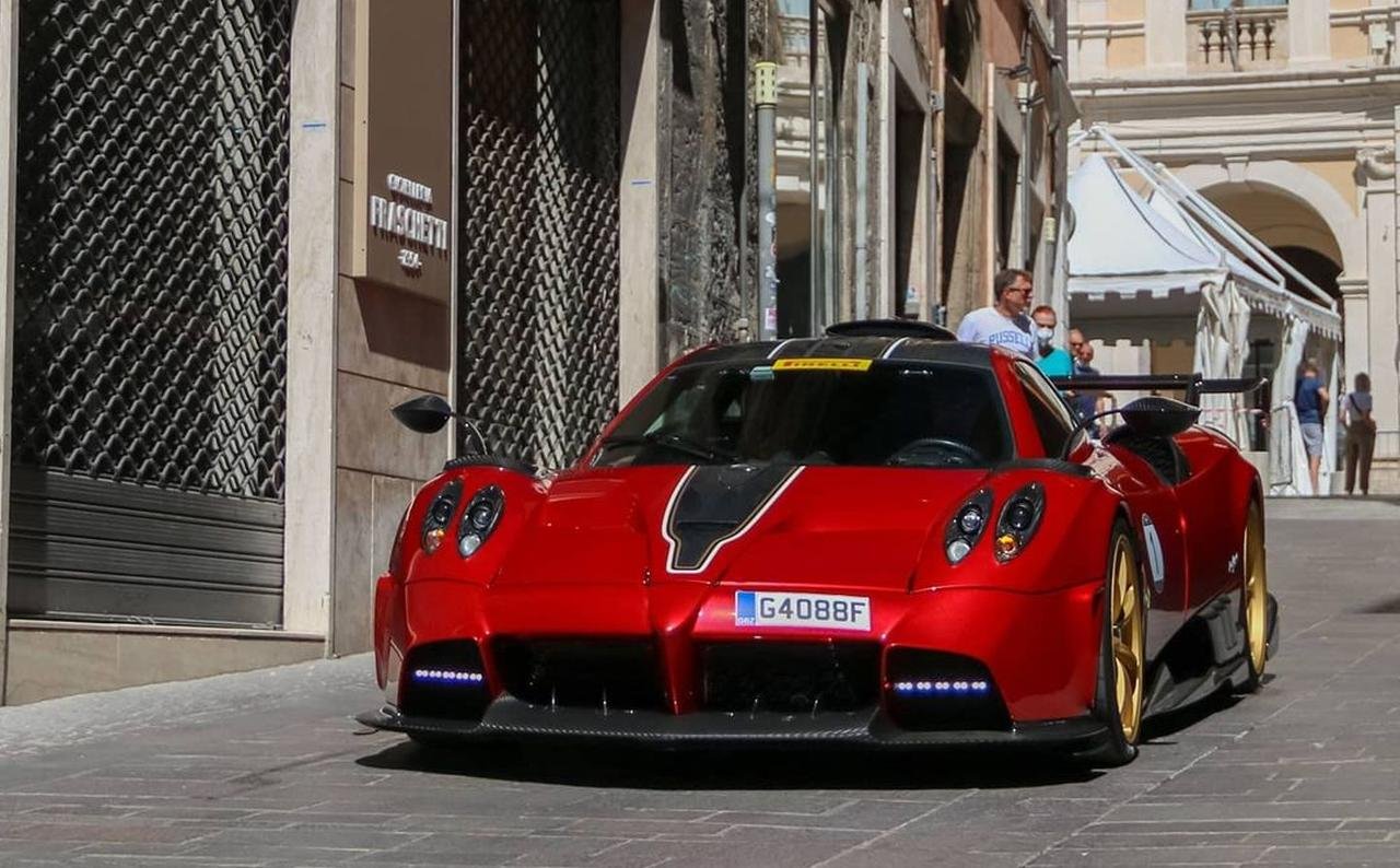 Pagani Huayra Imola-2021 Raduno-Top-Car-1