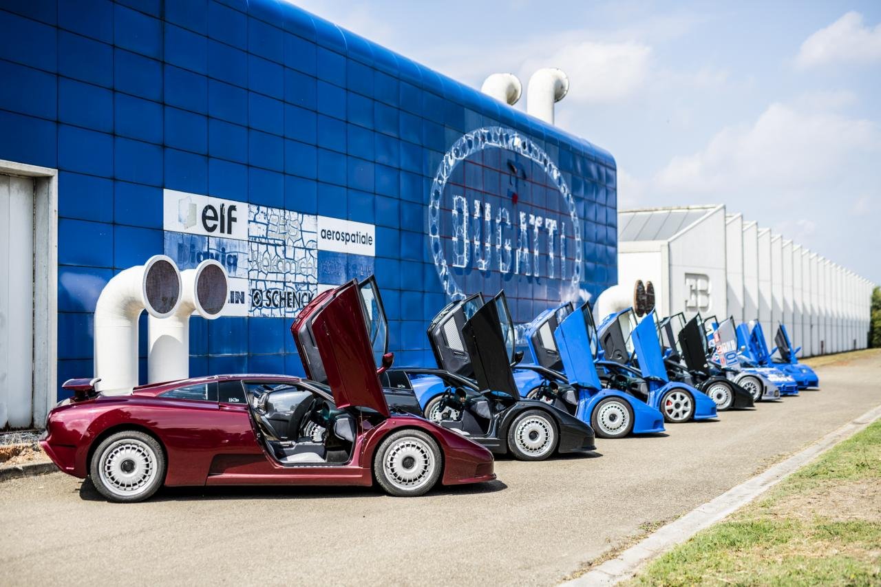 Bugatti EB110 Rosso Scuro-30th anniversary-1