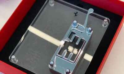 Ferrar Icona-330 P4-unveil-invitation-2