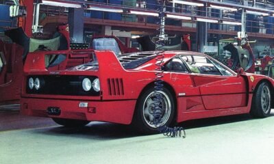 Ferrari F40 production line-throwback-1