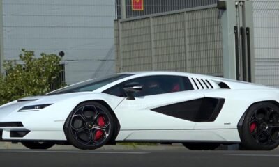 Lamborghini Countach LPI 800-4-spotted in Italy-1