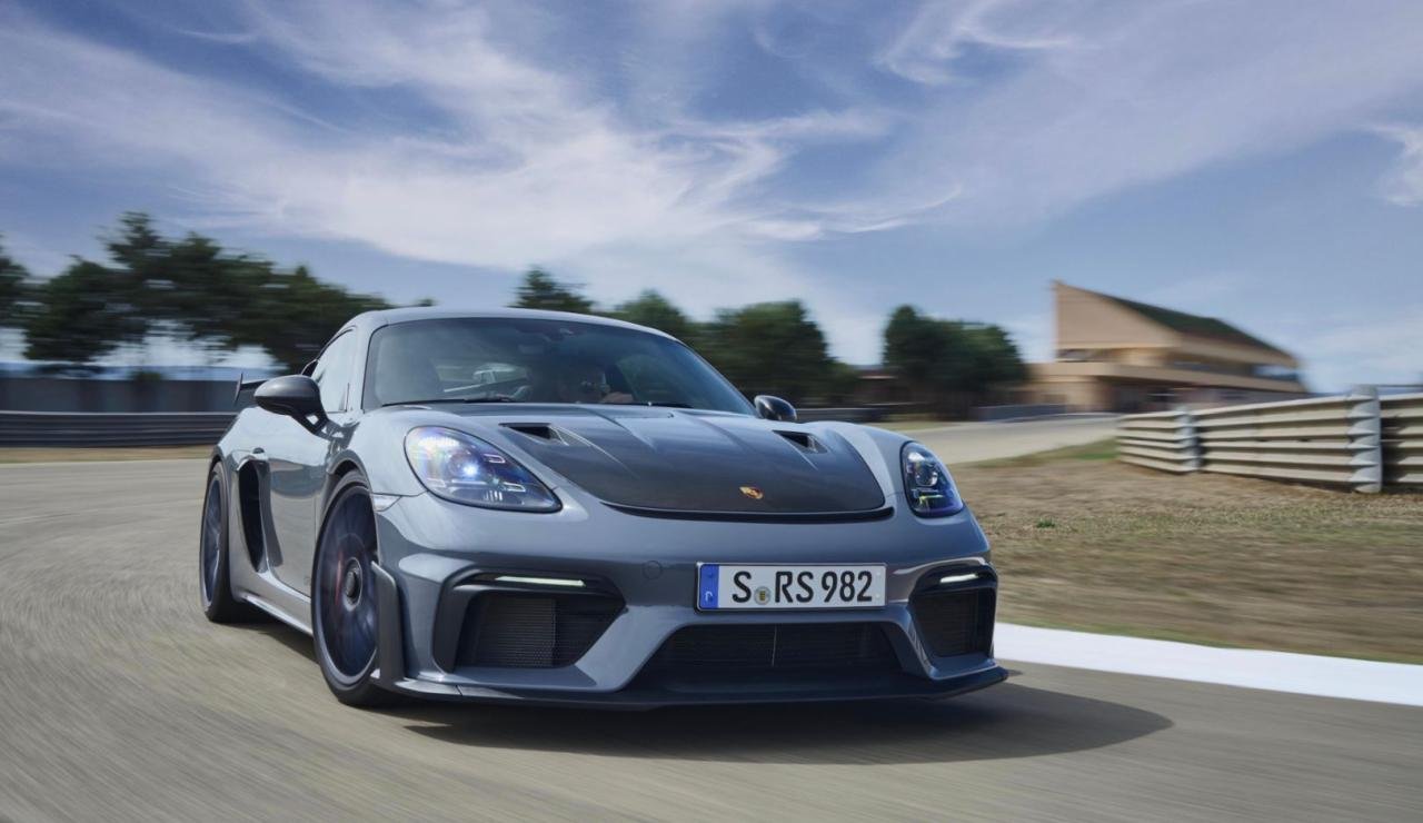 2022 Porsche Cayman GT4 RS-2
