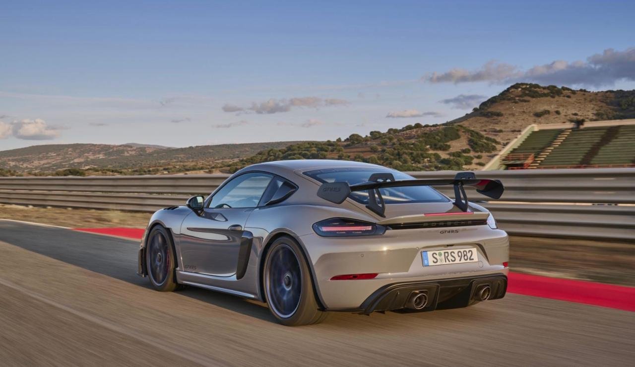 2022 Porsche Cayman GT4 RS-3