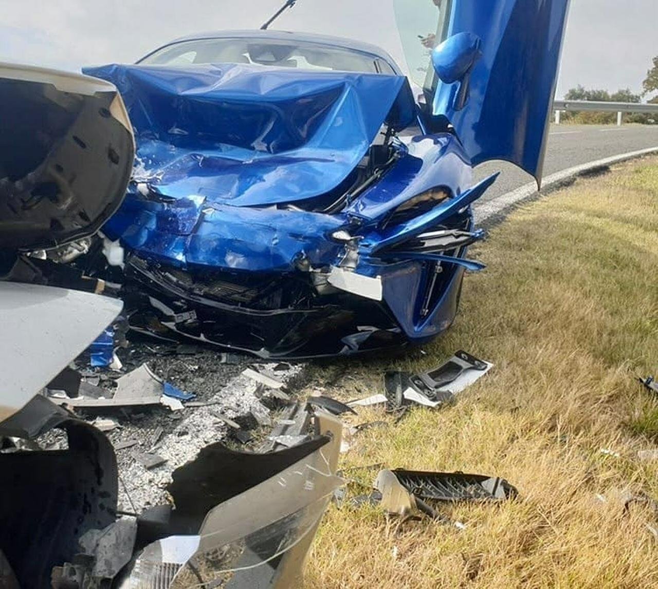 McLaren Artura-crash-spain