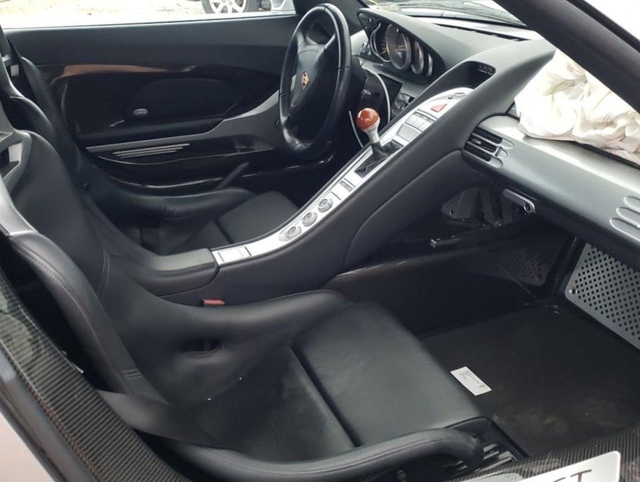 2005 Porsche Carrera GT-salvage-auction-1