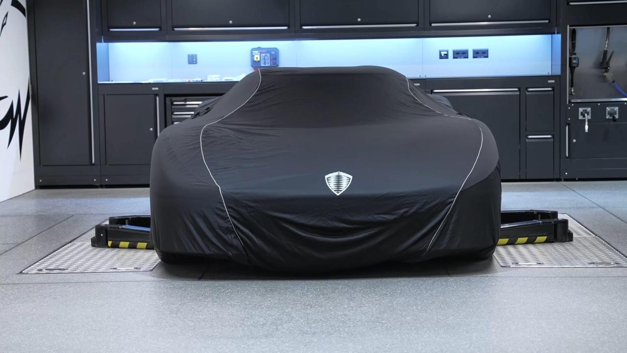 Koenigsegg CC12-teaser-2