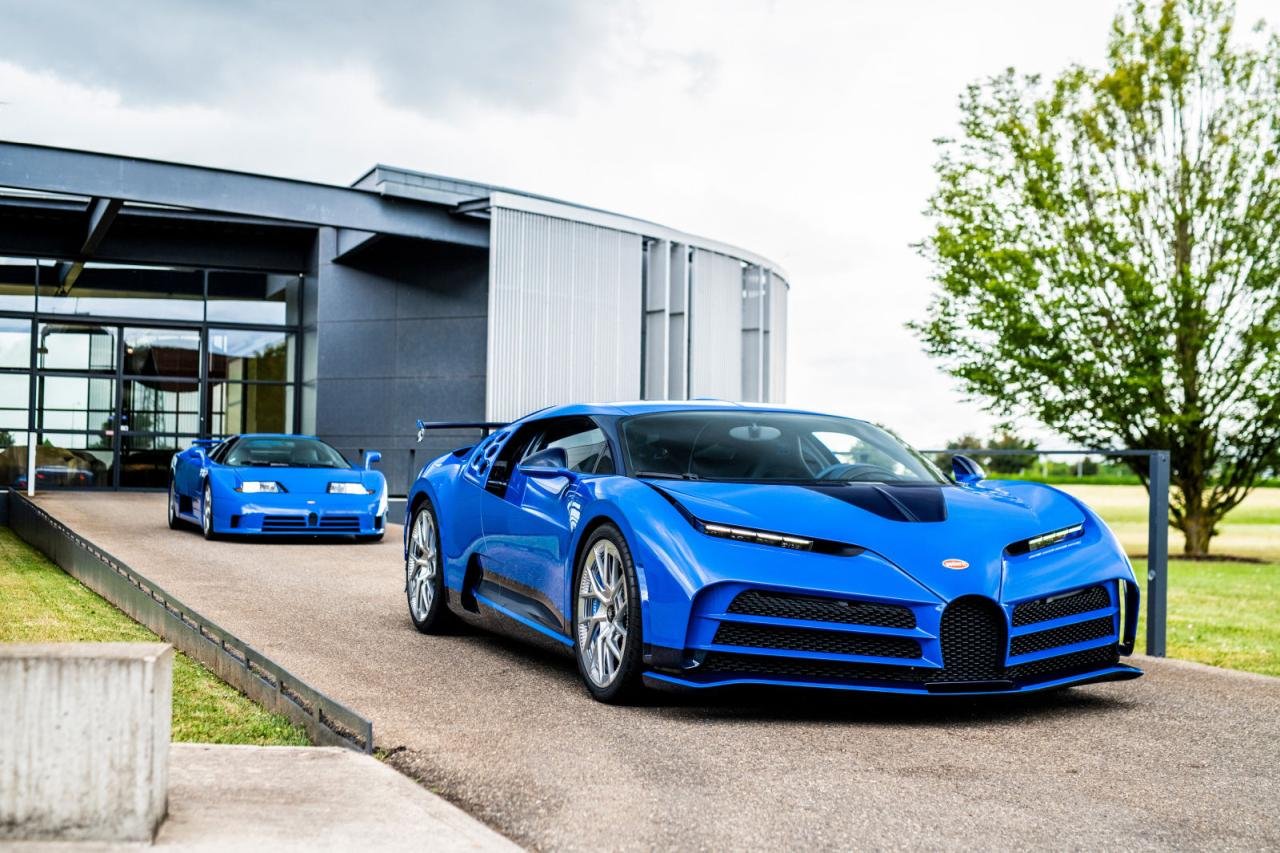 01 BUGATTI_Centodieci-first-delivery