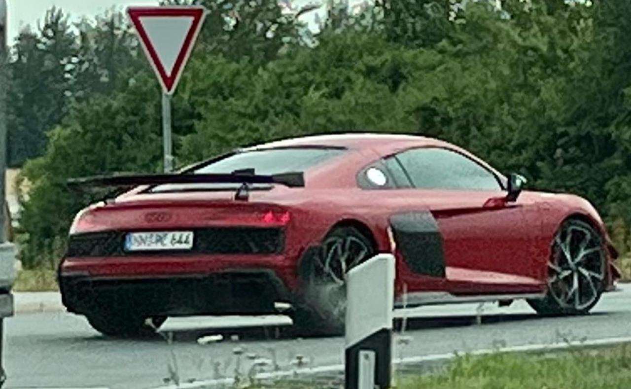 Audi R8 V10 Performance RS Edition spy shots-1