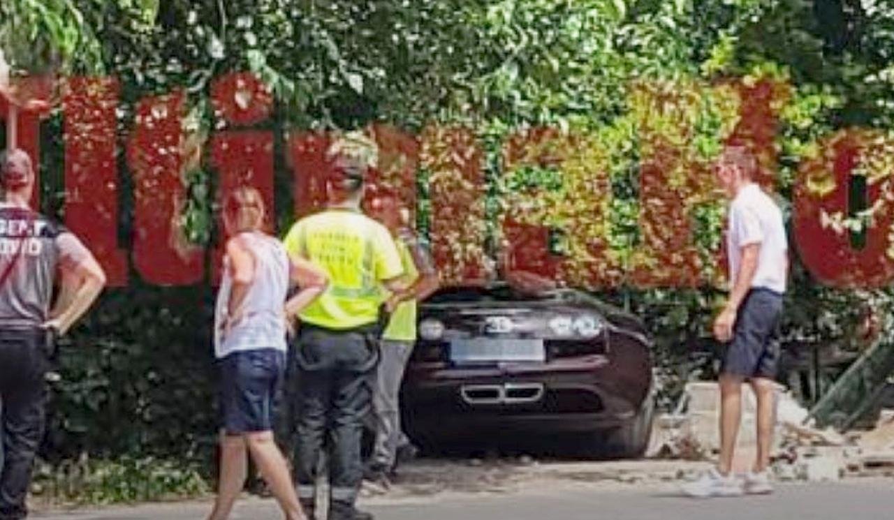 Cristiano Ronaldo Bugatti Veyron crash
