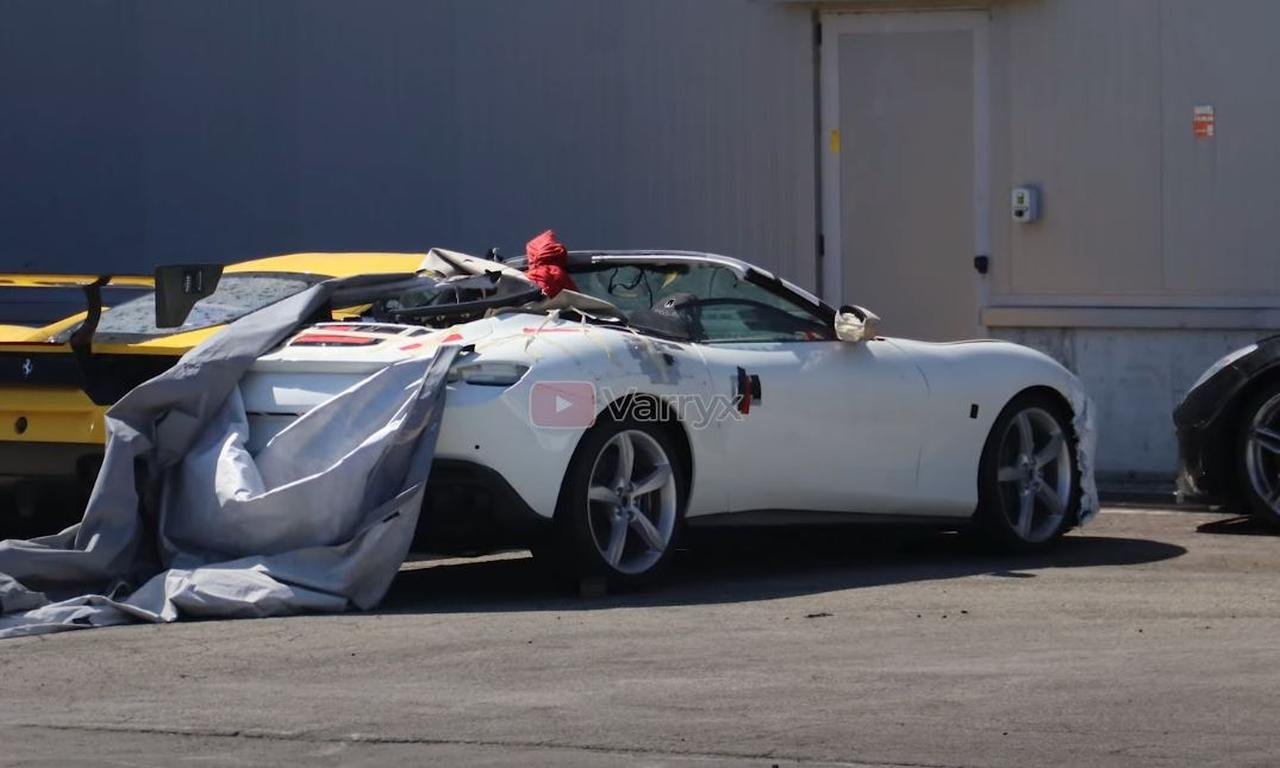 Ferrari Roma Spider-prototype-spied-1