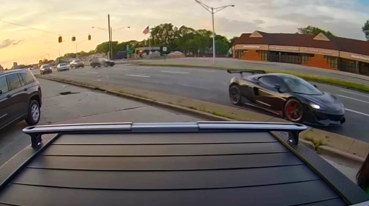 McLaren 570S-crash-Rivian R1T-Michigan