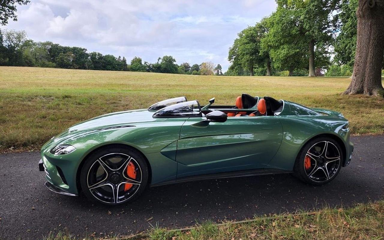 Aston Martin V12 Speedster aftermarket windscreen-7X Design-1