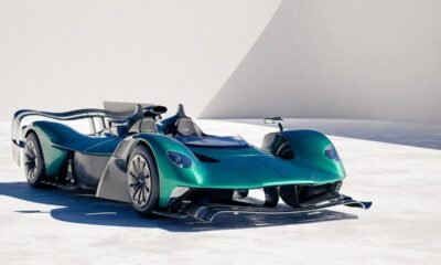 Aston Martin Valkyrie AMR-One speedster-rendering-1