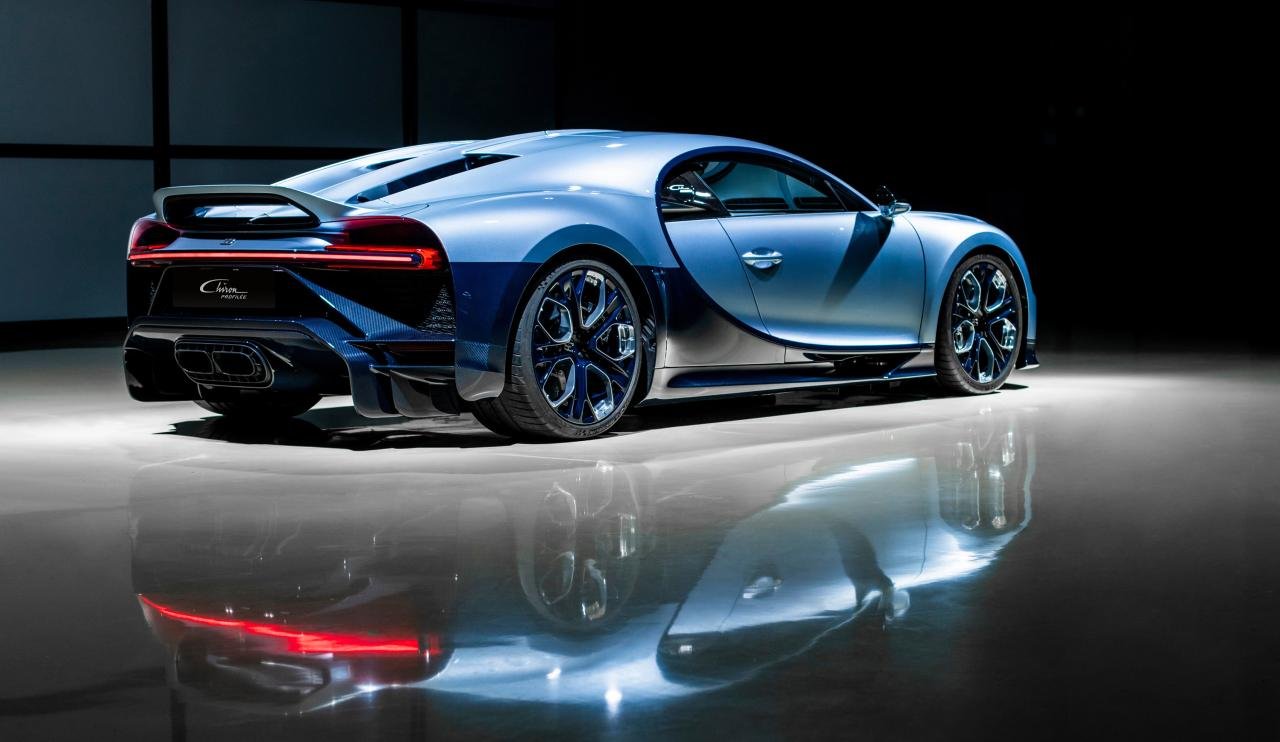 02 BUGATTI_CHIRON-Profilee